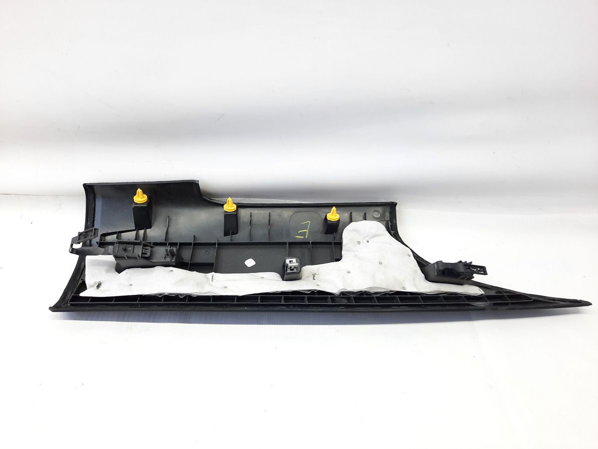 Charger Обшивка стійки задньої права верхня Dodge Charger 2011-2021 1KL82DX9AD Dodge Charger 2