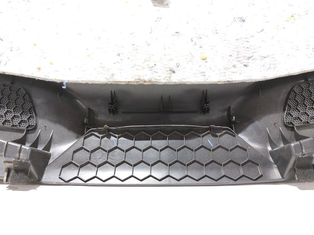 Passat s Полка под заднее стекло Volkswagen Passat S 2012-2019 561863413H82V Volkswagen Passat S 15