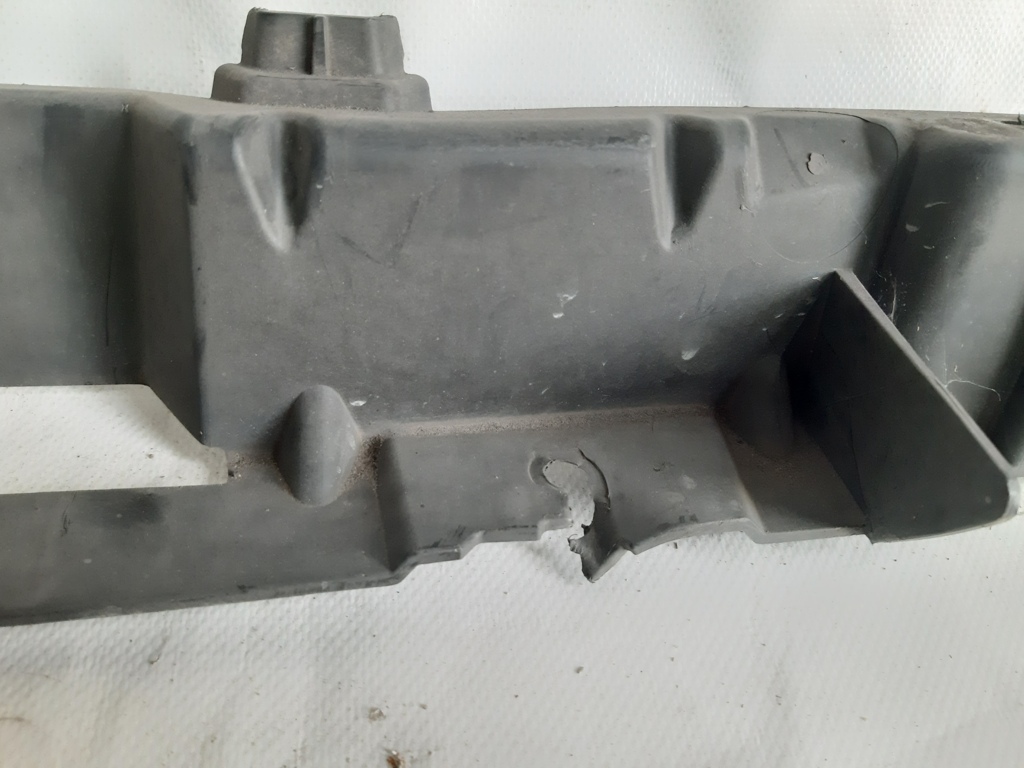 200 Кріплення заднього бампера центральне нижнє Chrysler 200 2015-2017 68103915AB Chrysler 200 2 200 Кріплення заднього бампера центральне нижнє Chrysler 200 2015-2017 68103915AB Chrysler 200 2