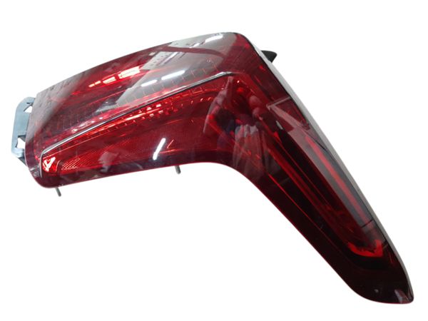 Товары с дефектами Фонарь задний правый (паяный) Cadillac XT5 `17-19 84057090 Cadillac XT5 5