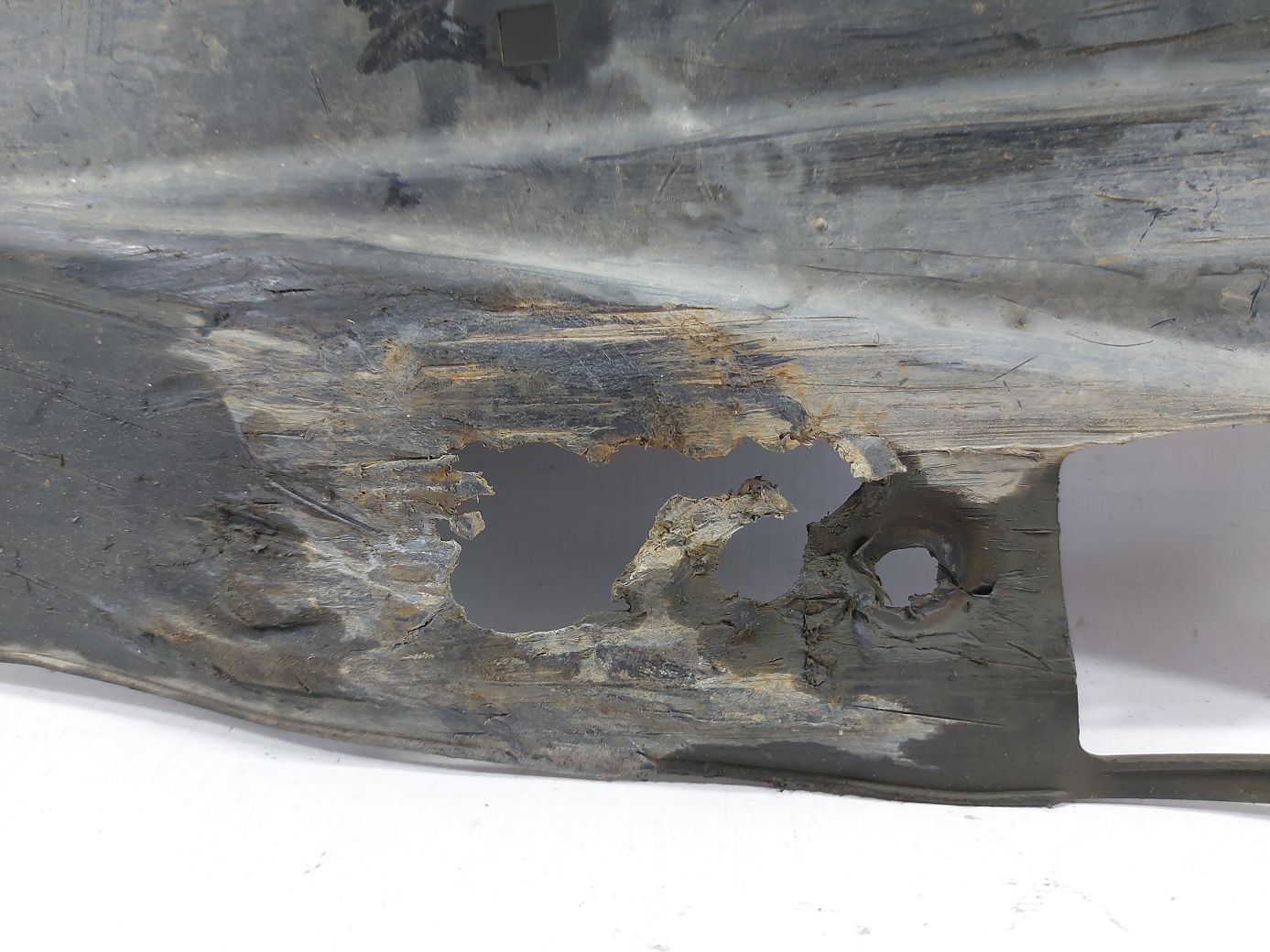 Regal Защита двигателя задняя левая Buick Regal 2014-2017 22998752 Buick Regal 3