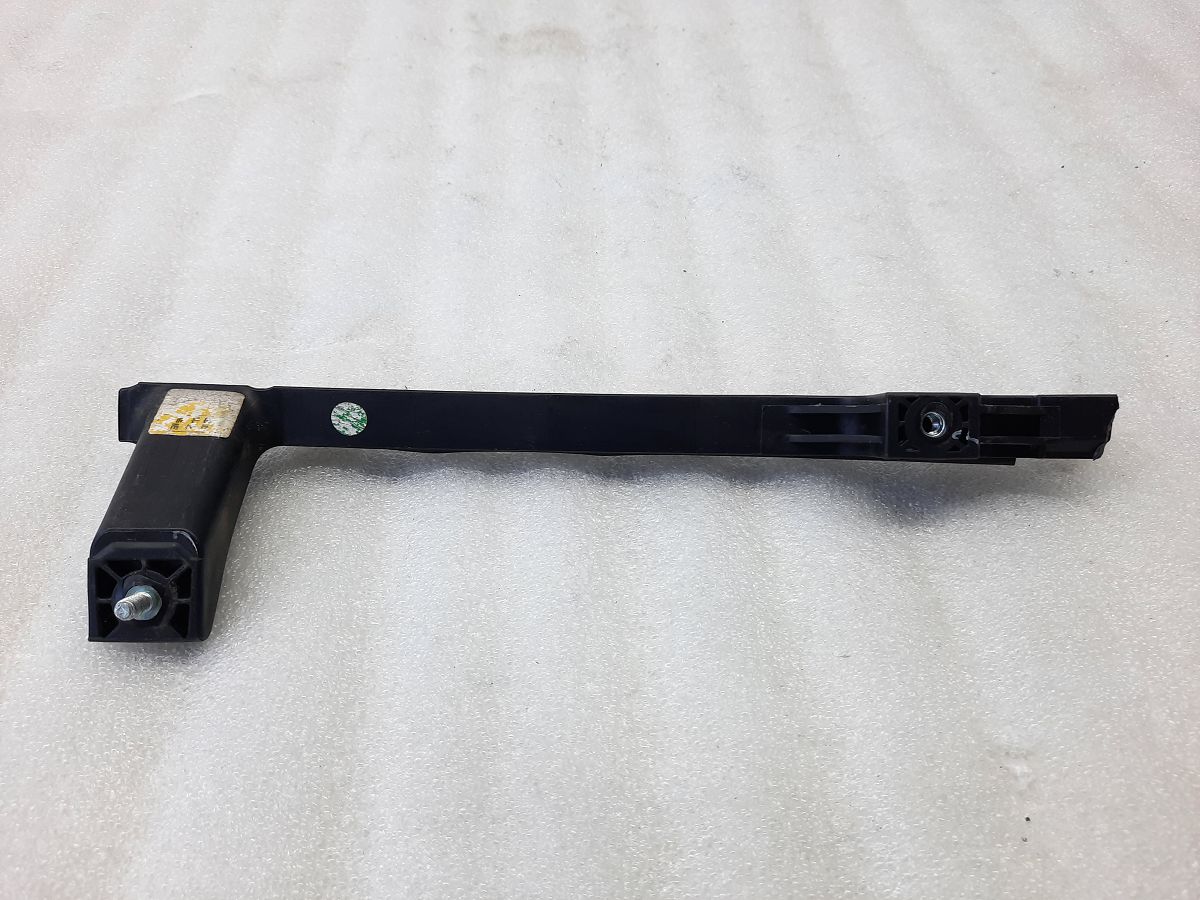 Sonata Напрямне скло дверей задньої лівої (салазки) Hyundai Sonata 2011-2015 835353S000 Hyundai Sonata 7