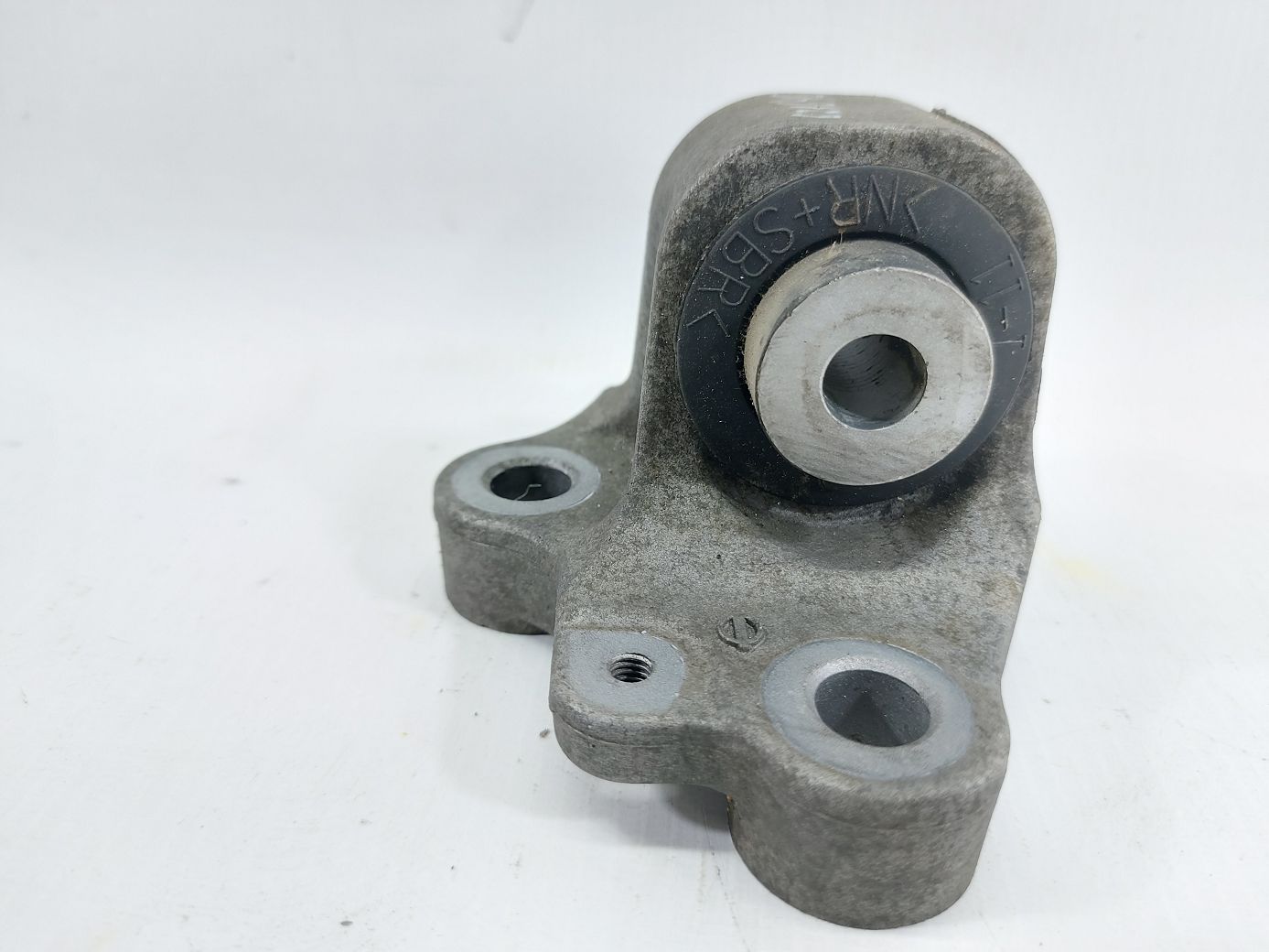 Altima Кронштейн подушки двигуна задній Nissan Altima 2014-2018 113323TS0A Nissan Altima 3