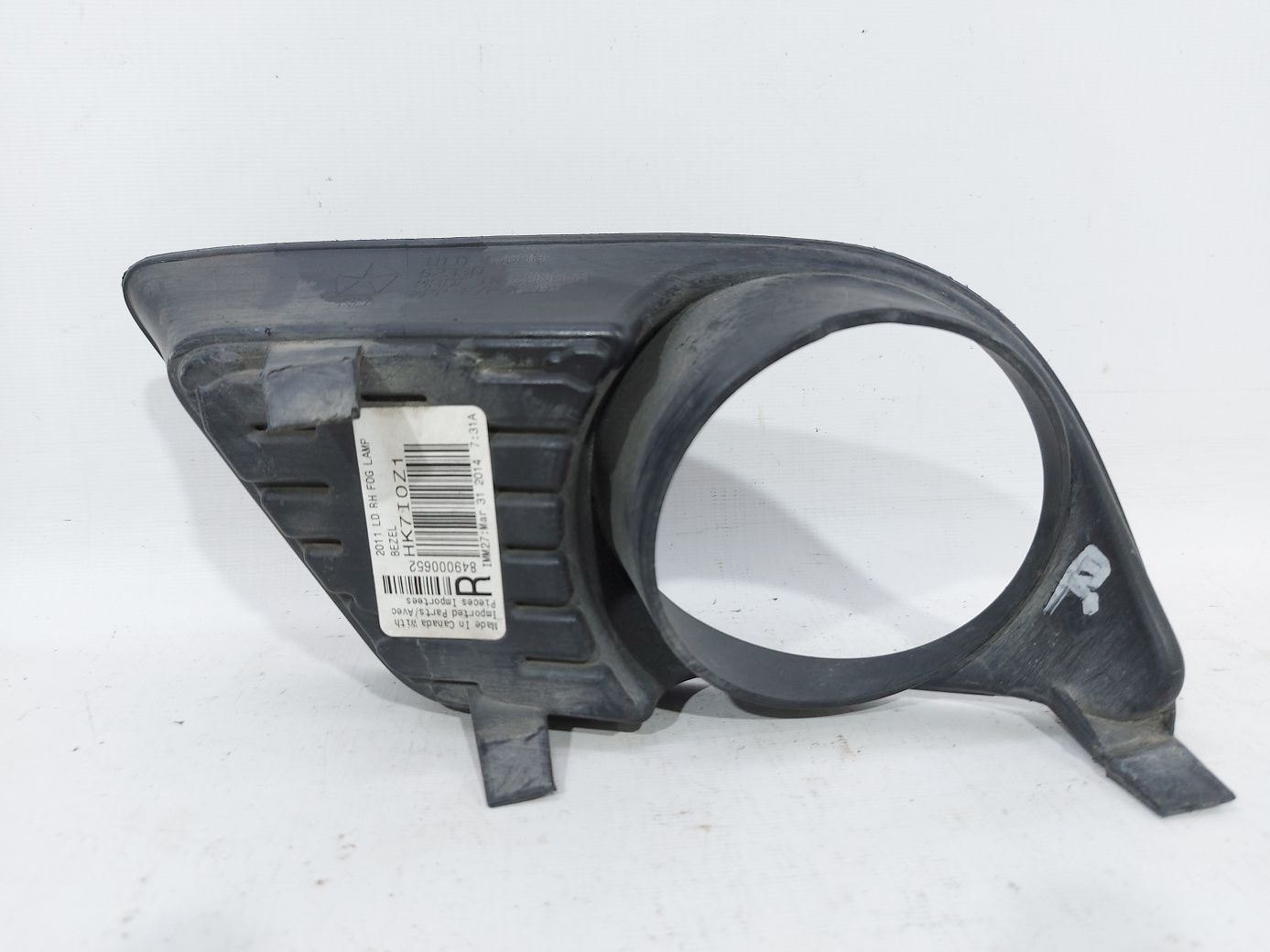 Charger Накладка ПТФ права Dodge Charger 2011-2014 5182372AA Dodge Charger 3
