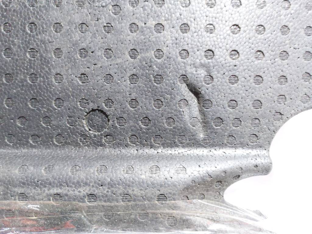 Escape Ущільнювач багажника Ford Escape 2013-2014 CJ5Z7845726C Ford Escape 3