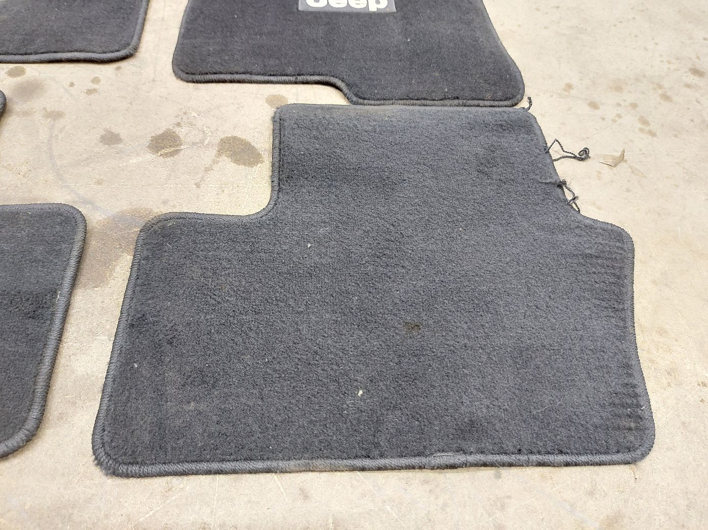 Patriot Коврики салона (к-кт) Jeep Patriot 2012 5SN121DVAA Jeep Patriot 12