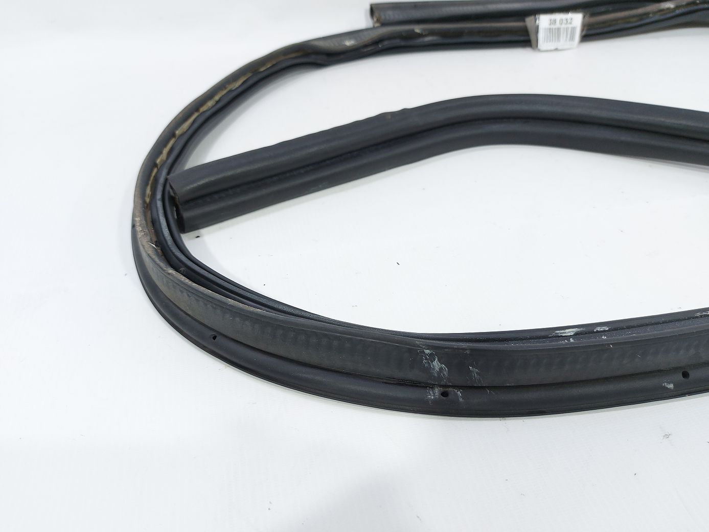 Grand caravan Ущільнювальна гумка багажного відділення Dodge Grand Caravan 2008-2020 5054274AF Dodge Grand Caravan 2