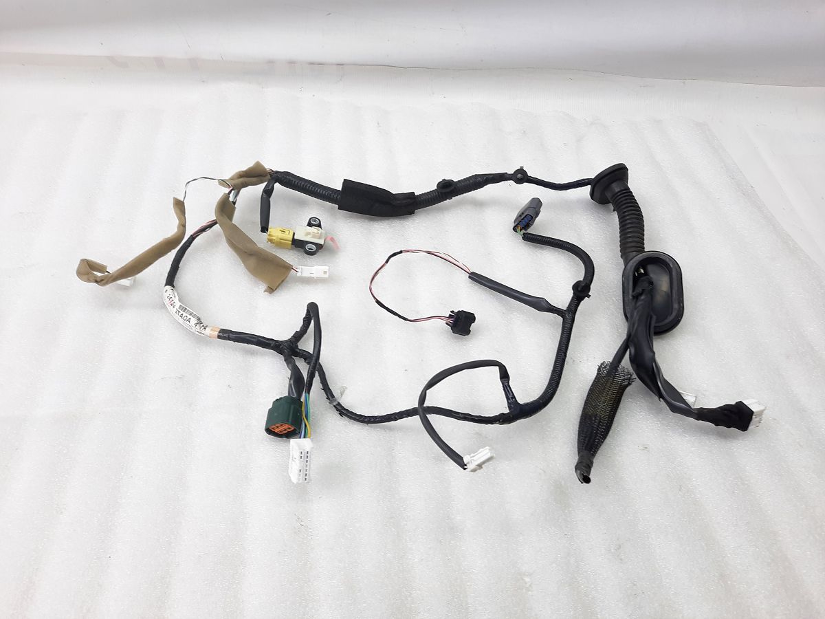 Altima Проводка двери передней правой Nissan Altima 2015 241243TA0A Nissan Altima 5