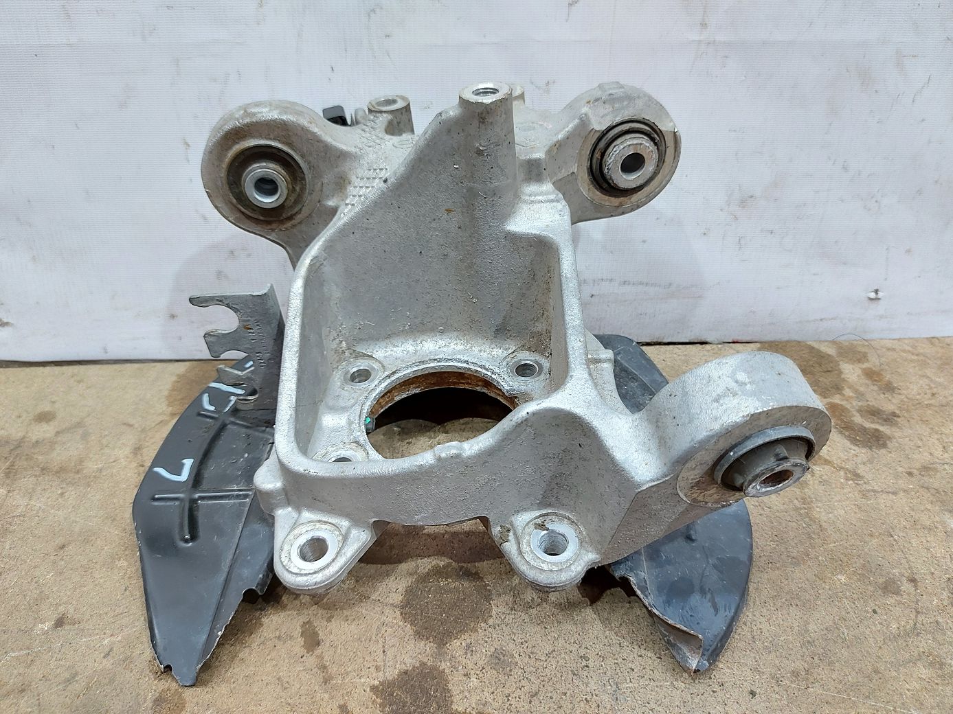 200 limited Поворотний кулак задній лівий Chrysler 200 Limited 2015-2017 68200071AC Chrysler 200 Limited 21