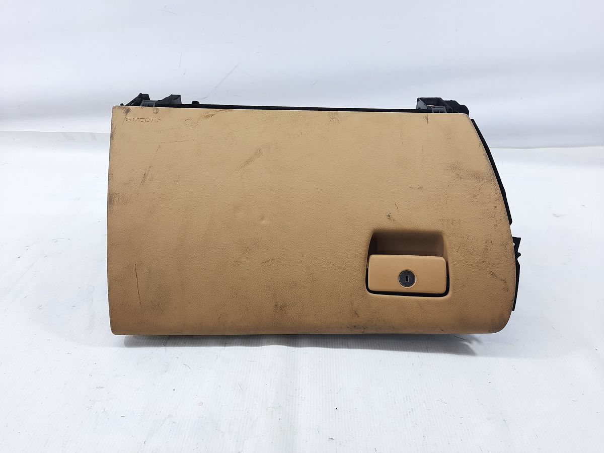 Ats. Бардачок Cadillac ATS 2013-2014 23260013 Cadillac ATS