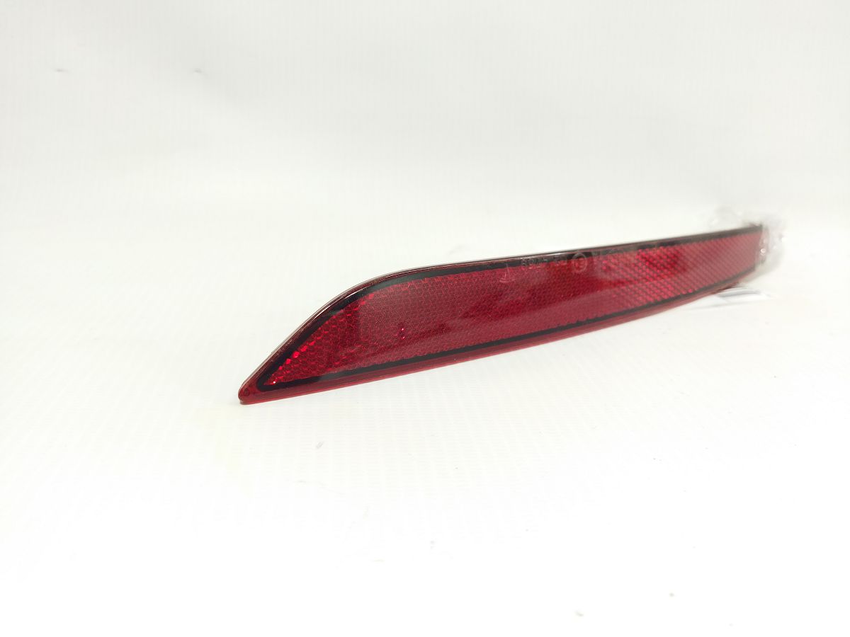 Model 3 Катафот заднього бампера лівий Tesla Model 3 2020-2024 107740600F Tesla Model 3 2