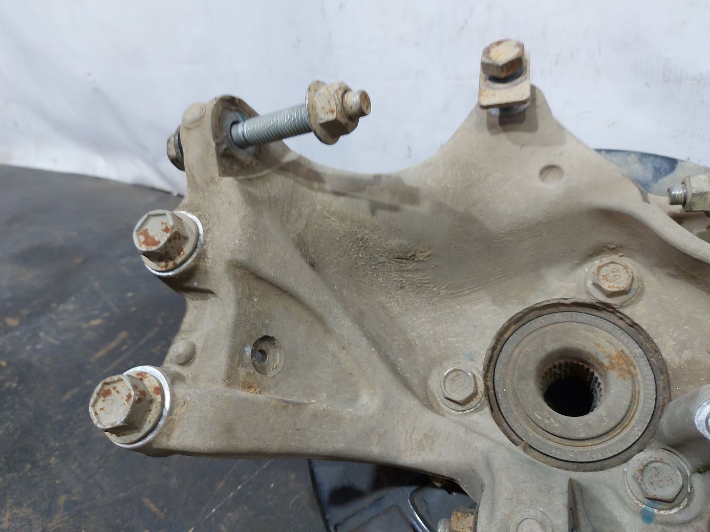 Regal Поворотний кулак задній лівий (у зборі) Buick Regal 2011-2017 23432048 Buick Regal 2 Regal Поворотний кулак задній лівий (у зборі) Buick Regal 2011-2017 23432048 Buick Regal 2