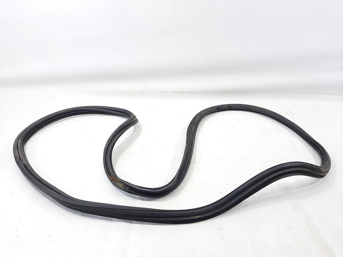 Ats. Ущільнювальна гумка багажного отвору Cadillac ATS 2013-2016 23138388 Cadillac ATS Ats. Ущільнювальна гумка багажного отвору Cadillac ATS 2013-2016 23138388 Cadillac ATS