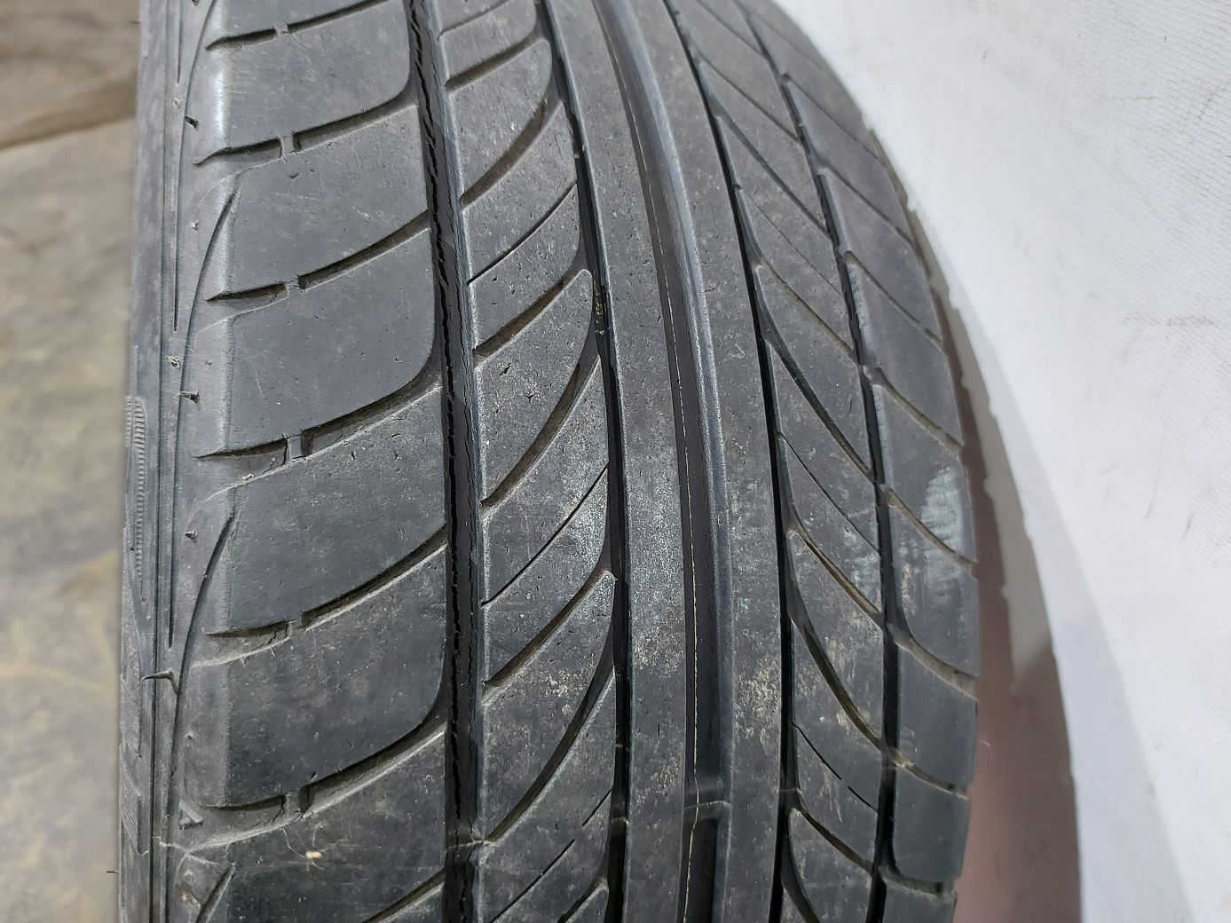 Летние шины Резина Falken Ziex 215/55R16 4
