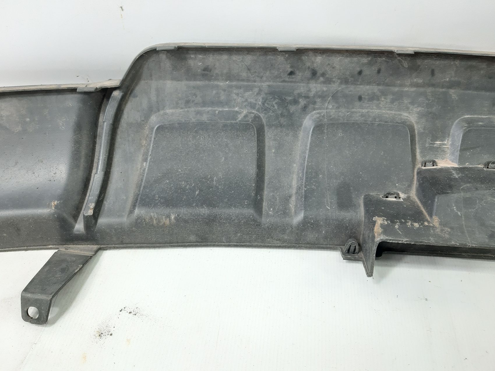 Equinox Губа бампера заднього Chevrolet Equinox 2010-2015 25928167 Chevrolet Equinox 12