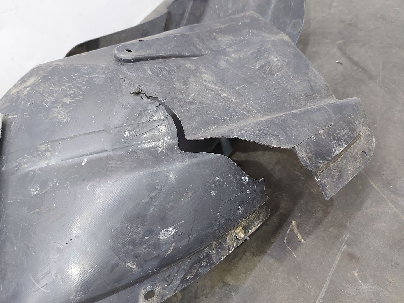 Equinox Подкрылок задний левый Chevrolet Equinox 2010-2017 23483773 Chevrolet Equinox 3