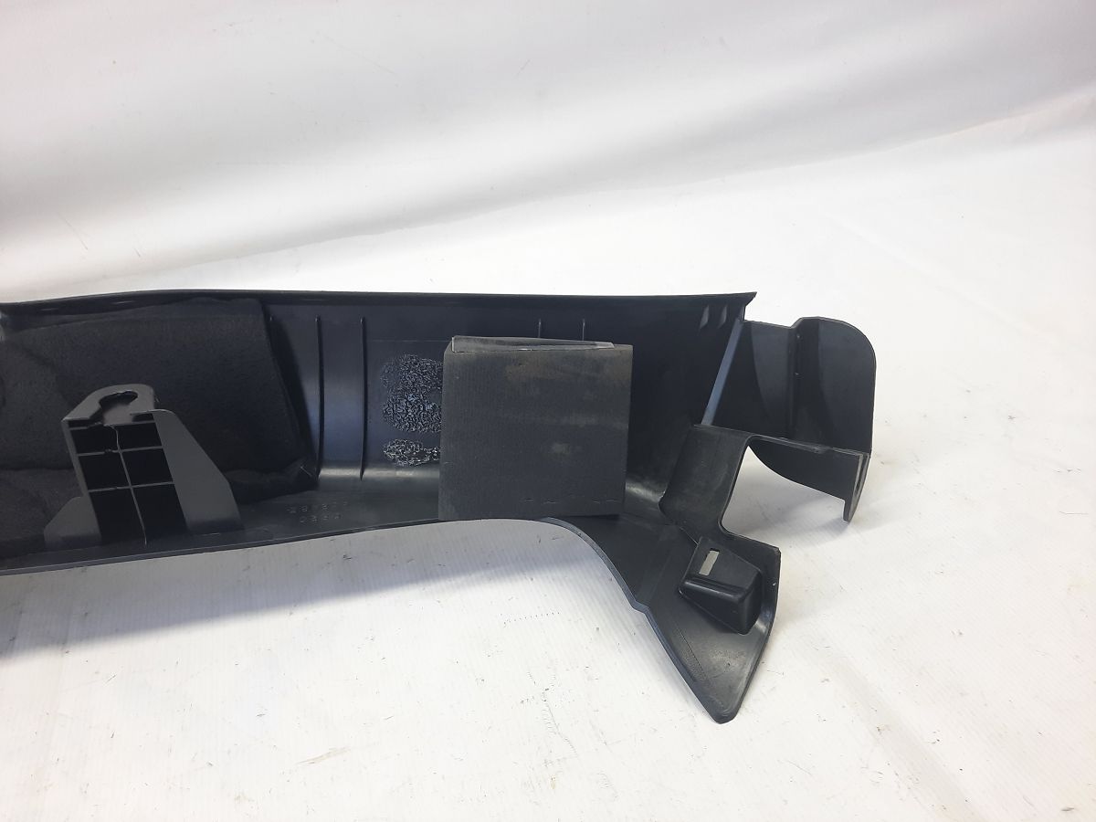 Dart Накладка стійки задньої права Dodge Dart 2013-2019 1SW46DX9AF Dodge Dart 4