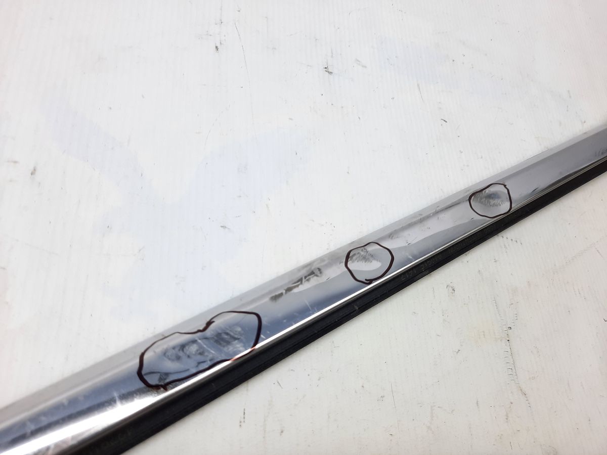 200 limited Ущільнювальна гумка скла передньої лівої зовнішня Chrysler 200 Limited 2015-2017 68144975AC Chrysler 200 Limited 3