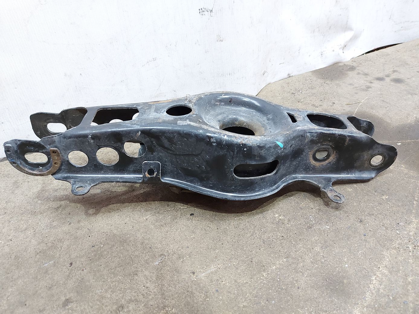 Ats Рычаг задний левый нижний Cadillac ATS 2015-2019 23282358 Cadillac ATS 4 Ats Рычаг задний левый нижний Cadillac ATS 2015-2019 23282358 Cadillac ATS 4