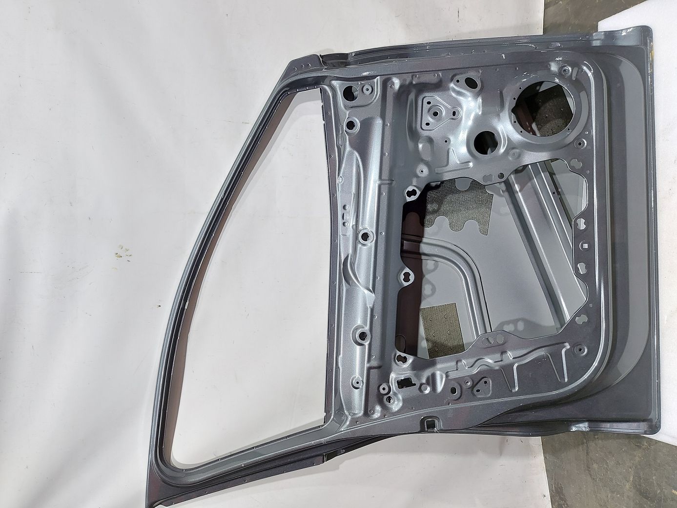 Двери Дверь передняя левая (темно-серая) Volkswagen ID.6 `2021 Volkswagen ID.6 9 Двери Дверь передняя левая (темно-серая) Volkswagen ID.6 `2021 Volkswagen ID.6 9