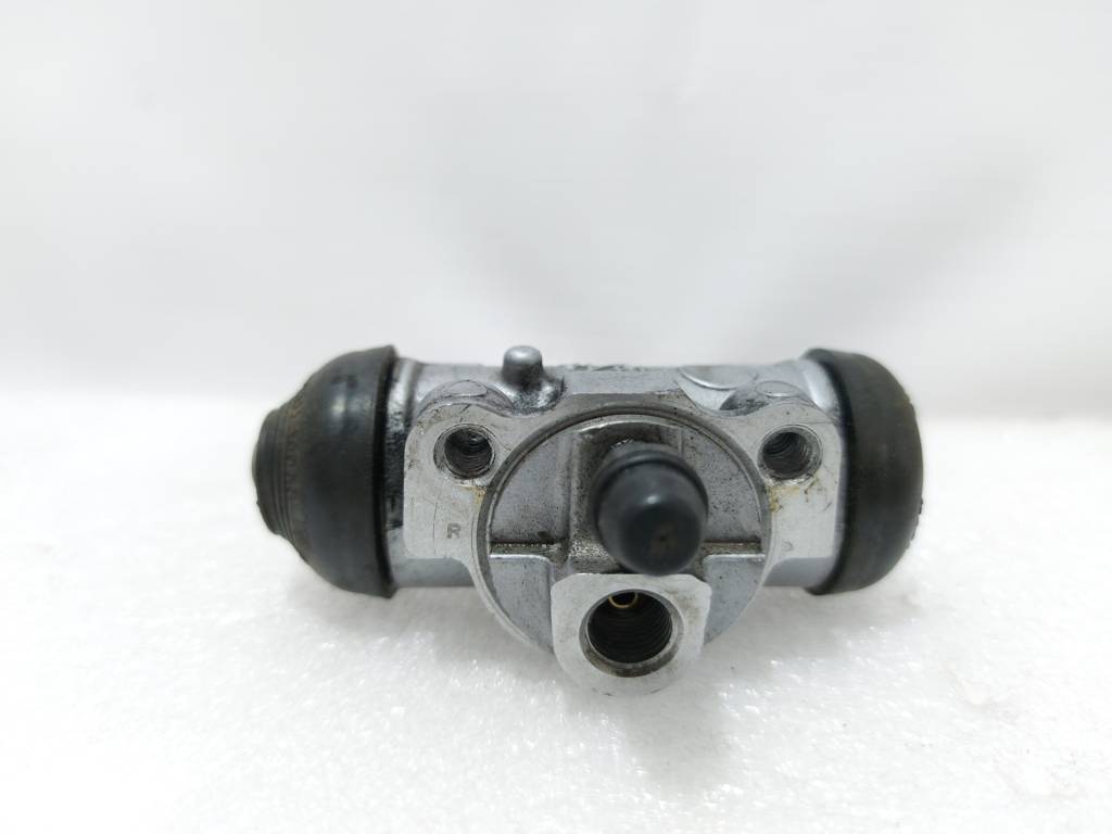 Prius c Тормозний циліндр задній лівий/правий Toyota Prius C 2008-2019 4755028060 Toyota Prius C 3