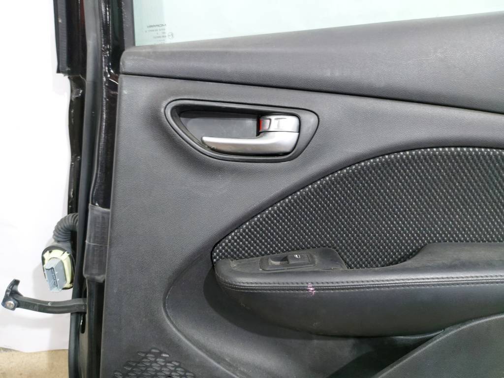 Dart Дверь задняя правая Dodge Dart 2013-2019 68158726AD Dodge Dart 24