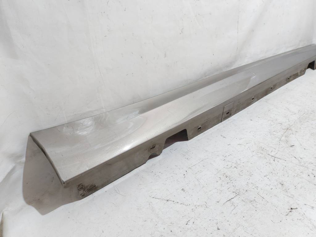 328i xdrive Порог правый (пластик) BMW 328i xDrive 2006-2012 51778041142 BMW 328i xDrive 4
