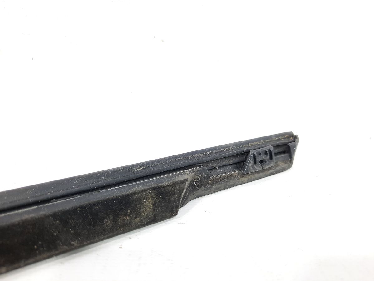 Ats Ущільнювальна гумка скла задньої лівої зовнішня (хром) Cadillac ATS 2013-2018 22970643 Cadillac ATS 8