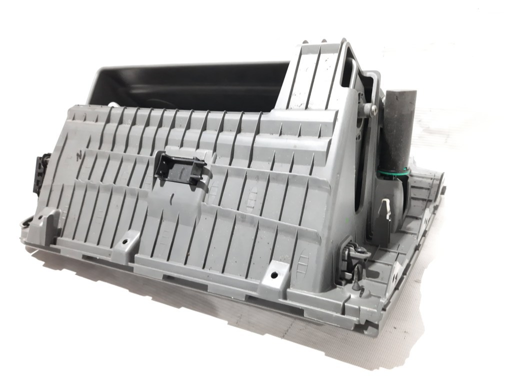 Forte Бардачок Kia Forte 2017-2018 84510B0010BGG Kia Forte 6