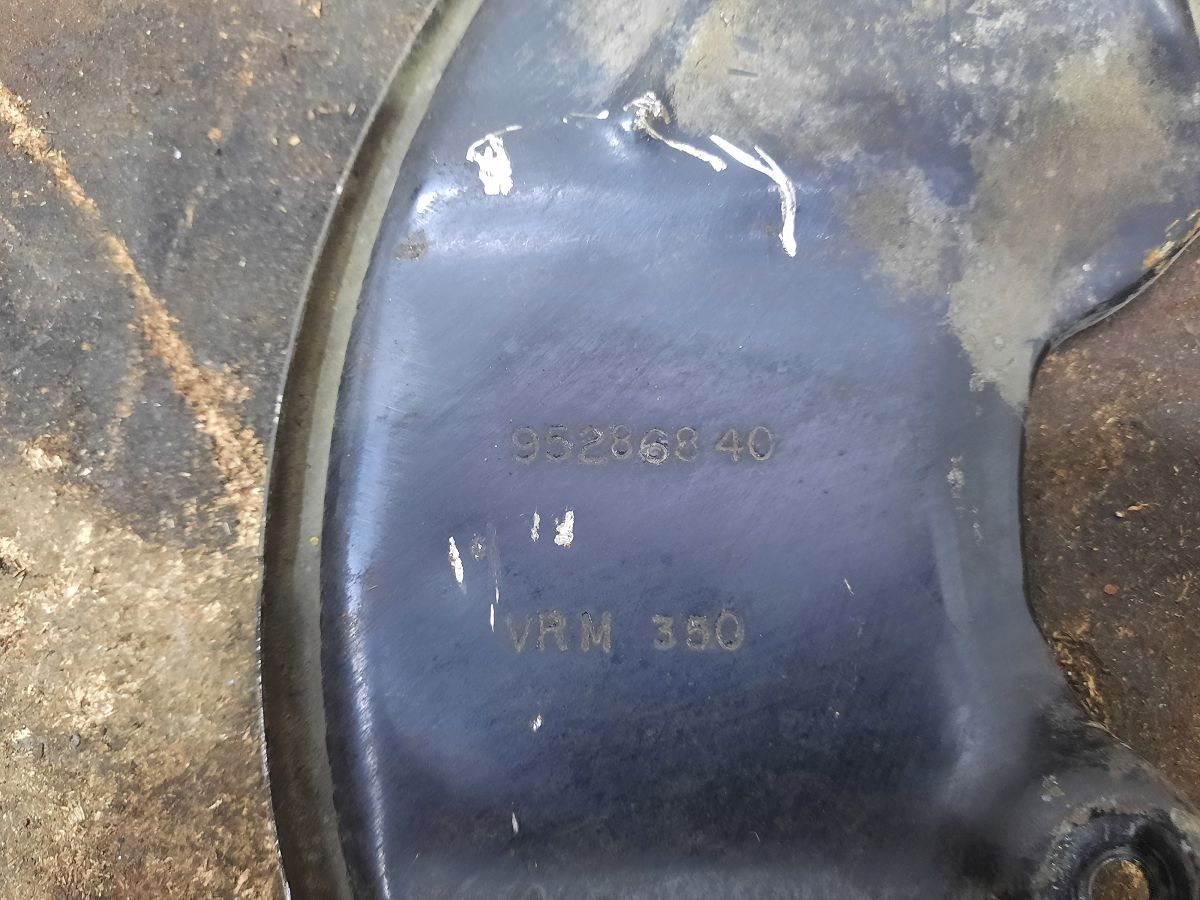 Trax Пыльник тормозного диска переднего левого Chevrolet Trax 2015-2021 95286840 Chevrolet Trax 3