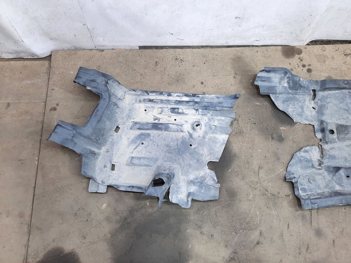 200 limited Захист днища правий Chrysler 200 Limited 2015-2017 68102930AC Chrysler 200 Limited 4