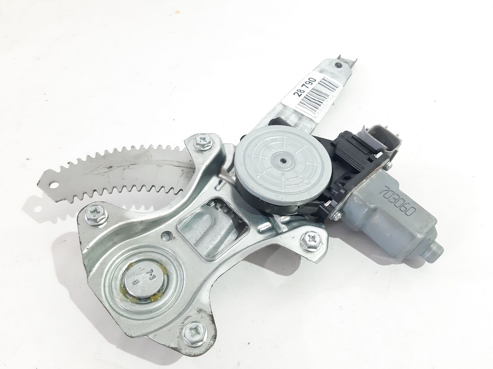 Juke Склопідйомник двері задньої лівої Nissan Juke 2015-2017 827211KA0B Nissan Juke 3