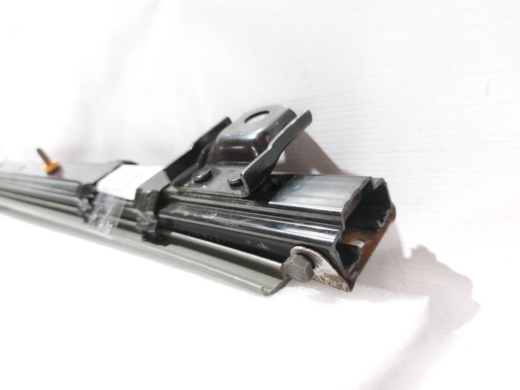 Sienna Напрямна рейка другого ряду сидінь внутрішня ліва Toyota SIENNA 2015 напольная Toyota SIENNA 3 Sienna Напрямна рейка другого ряду сидінь внутрішня ліва Toyota SIENNA 2015 напольная Toyota SIENNA 3