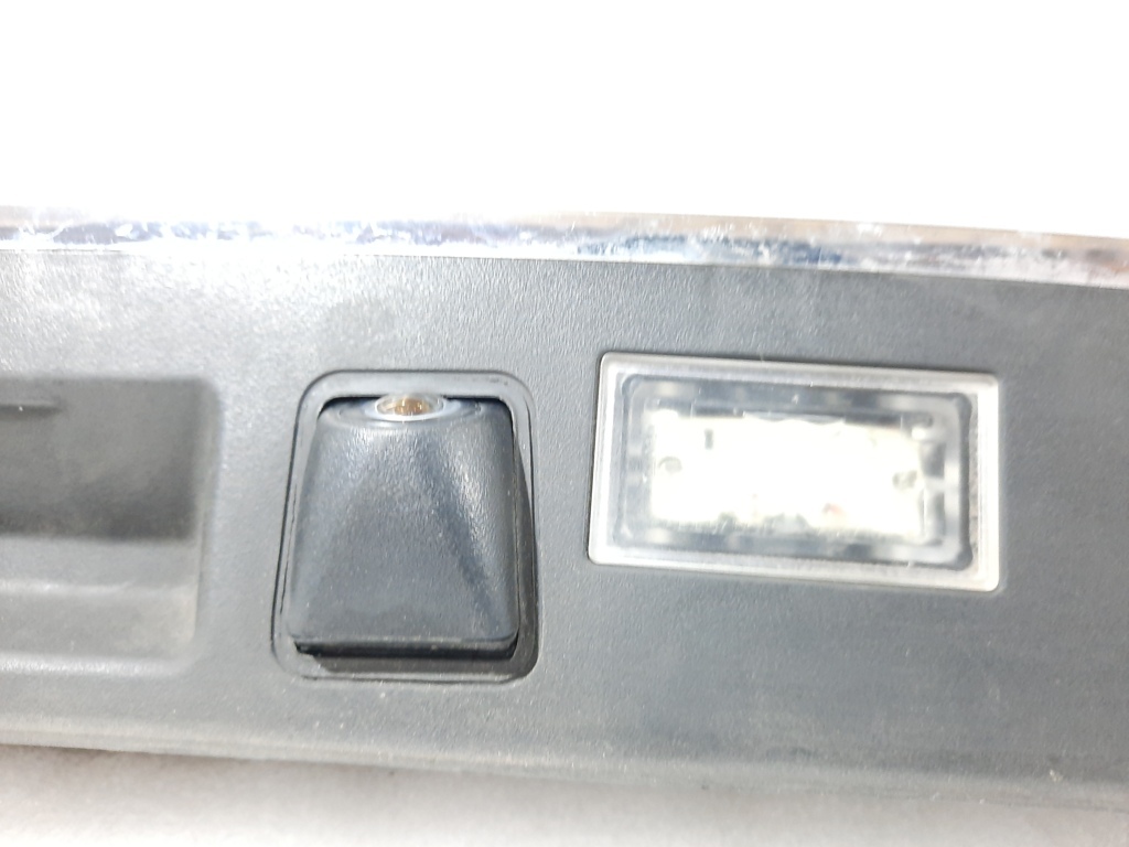7 series Накладка крышки багажника BMW 7 2012 51137200035 BMW 7 4