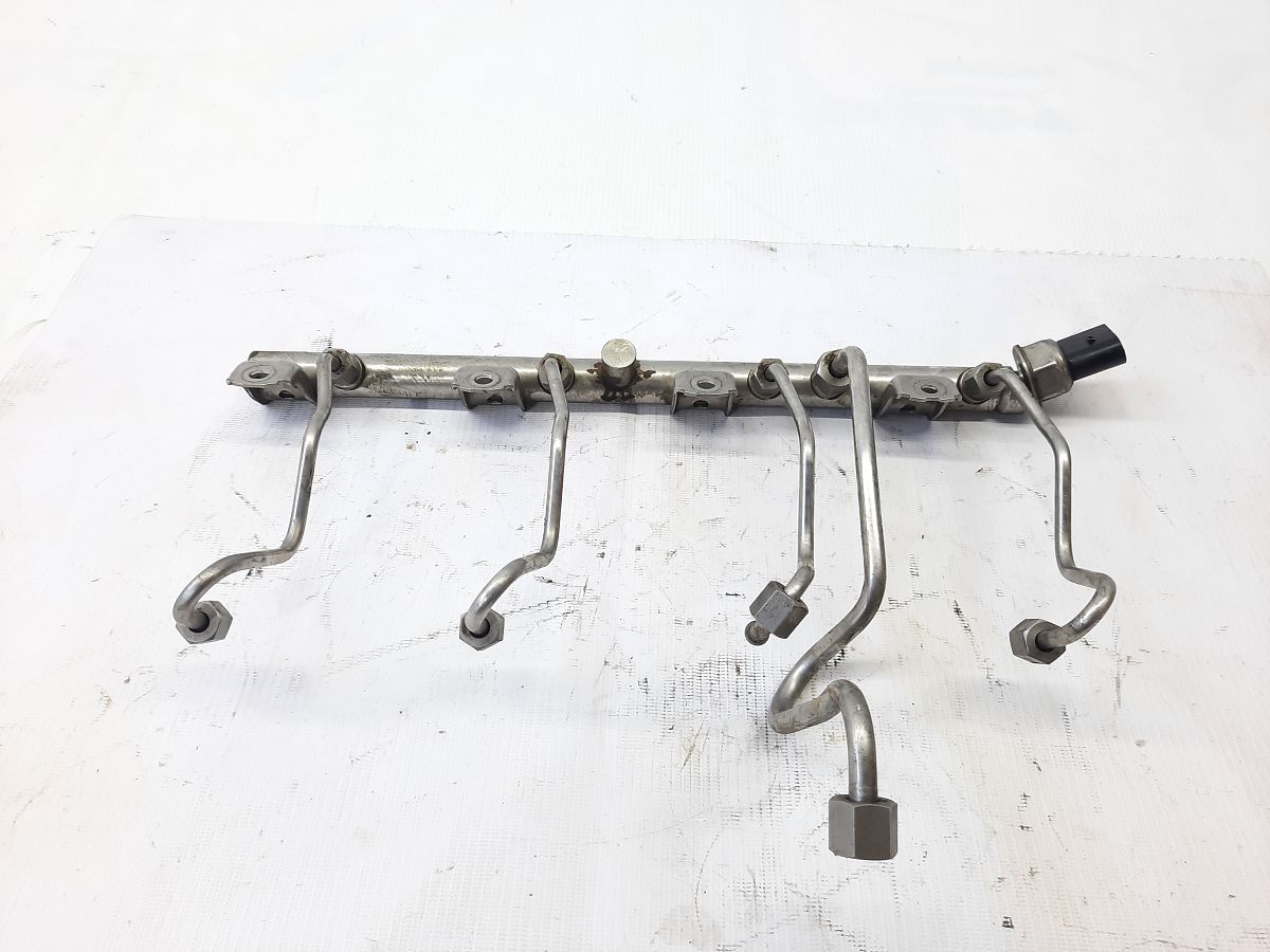 7 series. Паливна рампа ліва BMW 7 2012 13537547599 BMW 7 7 series. Паливна рампа ліва BMW 7 2012 13537547599 BMW 7