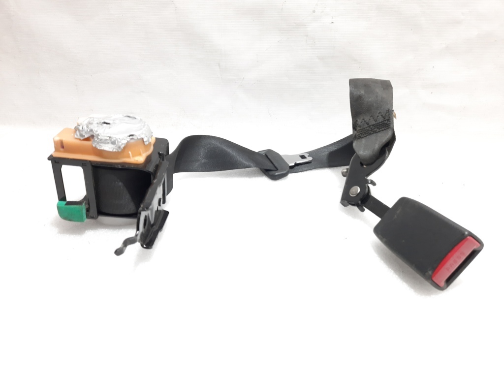 6. Ремень безопасности задний центральный Mazda 6 2014-2018 GJY957740D Mazda 6