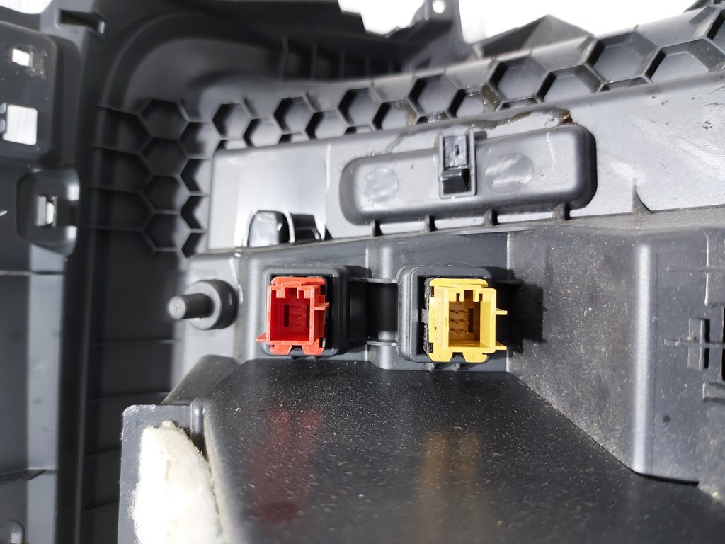 Passat s Бардачок Volkswagen Passat S 2012-2015 561857114C82V Volkswagen Passat S 16