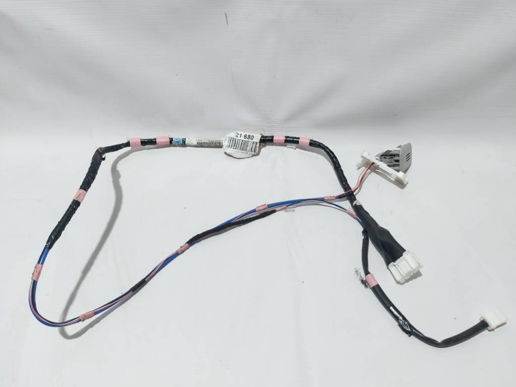 Prius c. Проводка крыши (громкоговоритель) Toyota Prius C 2012 8217152570 Toyota Prius C
