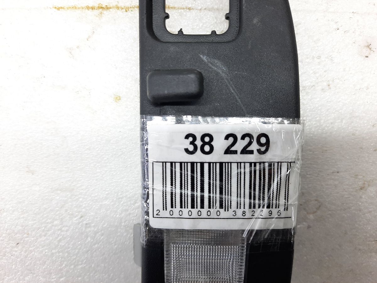 Ats Накладка под ручку крыши задняя левая (фонарь+вешалка) Cadillac ATS 2013-2018 22880937 Cadillac ATS 4