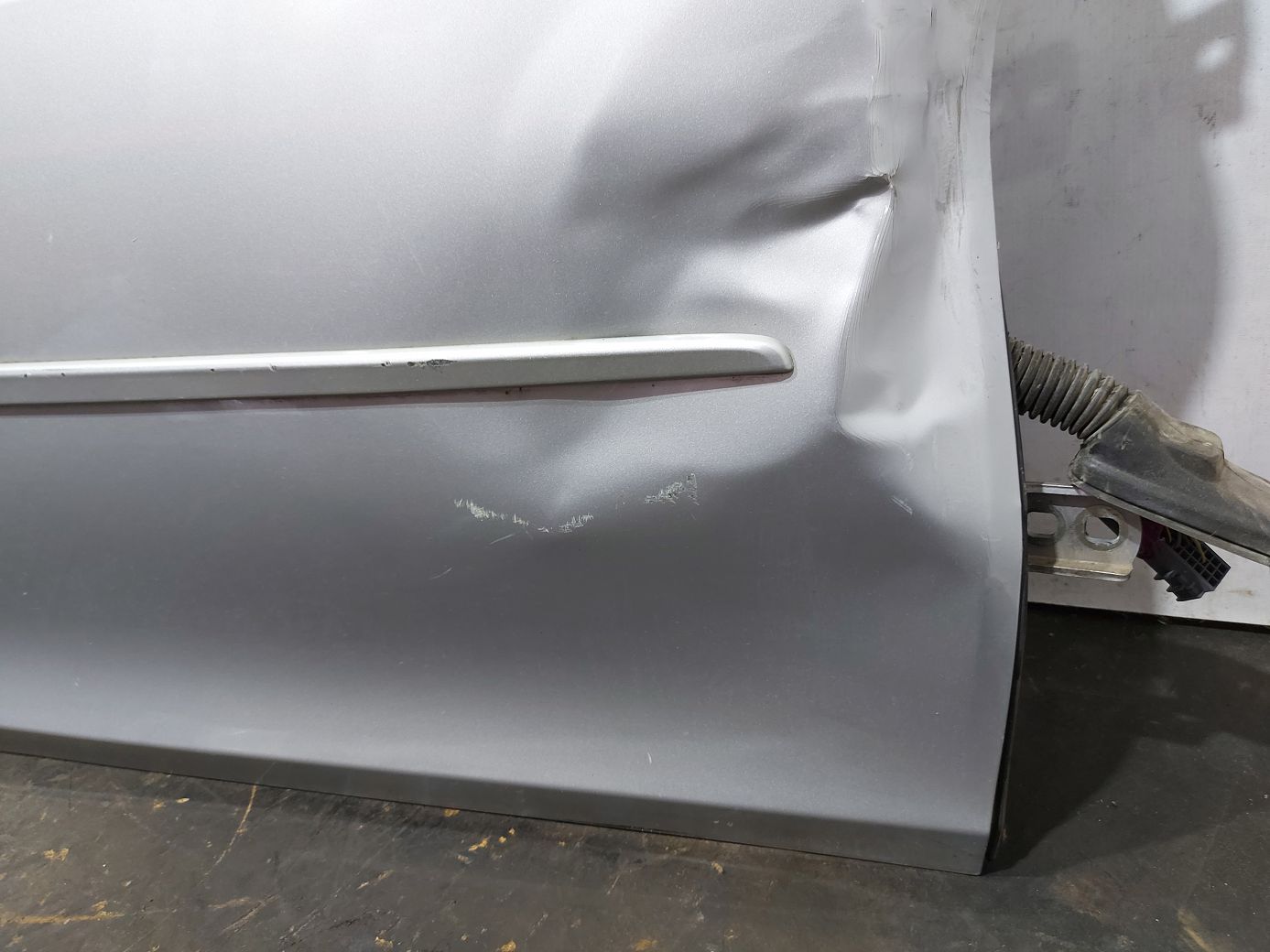 Malibu Двері передні права (з вм'ятиною) Chevrolet Malibu 2013-2015 22953625 Chevrolet Malibu 2