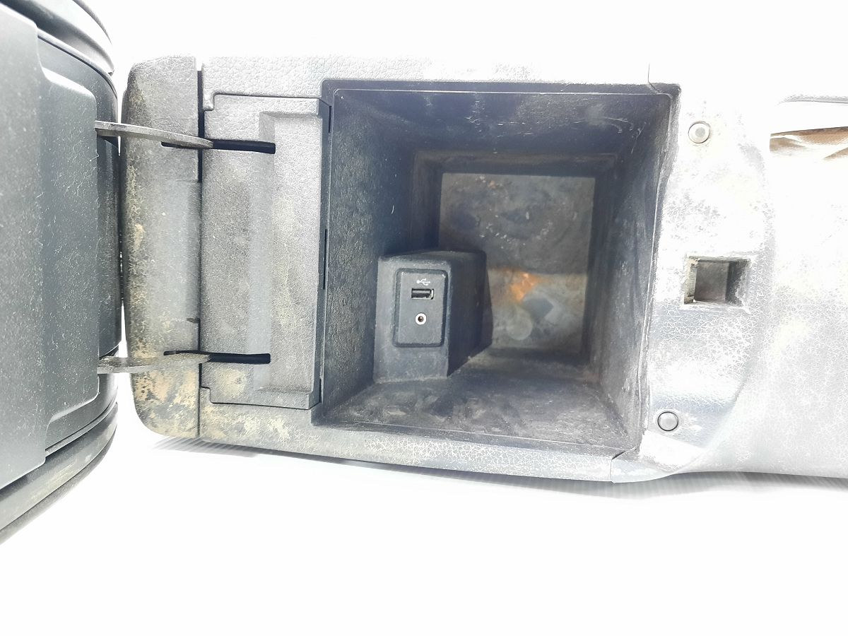 Sentra Консоль центральная Nissan Sentra 2017-2019 969114FU0A Nissan Sentra 7