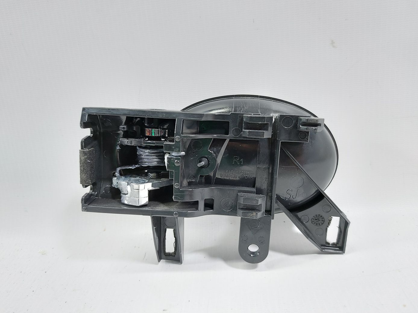 Juke Ручка дверей задньої правої внутрішня (хром) Nissan Juke 2015-2017 806713YM3B Nissan Juke 3 Juke Ручка дверей задньої правої внутрішня (хром) Nissan Juke 2015-2017 806713YM3B Nissan Juke 3