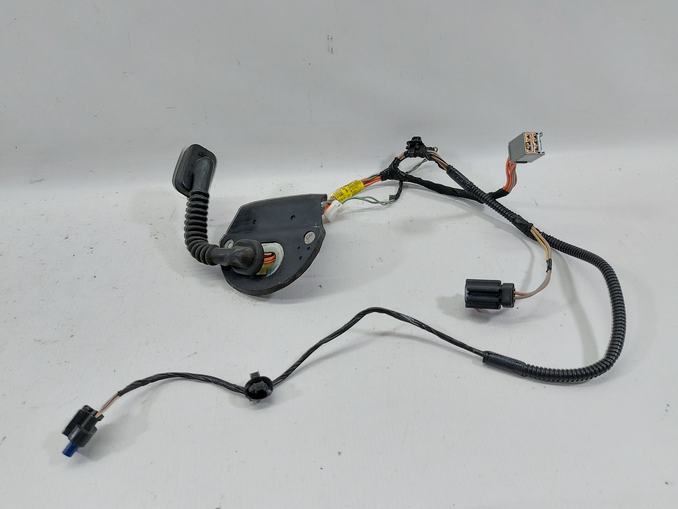 Patriot. Проводка дверей задньої лівої Jeep Patriot 2012 04795575AF Jeep Patriot