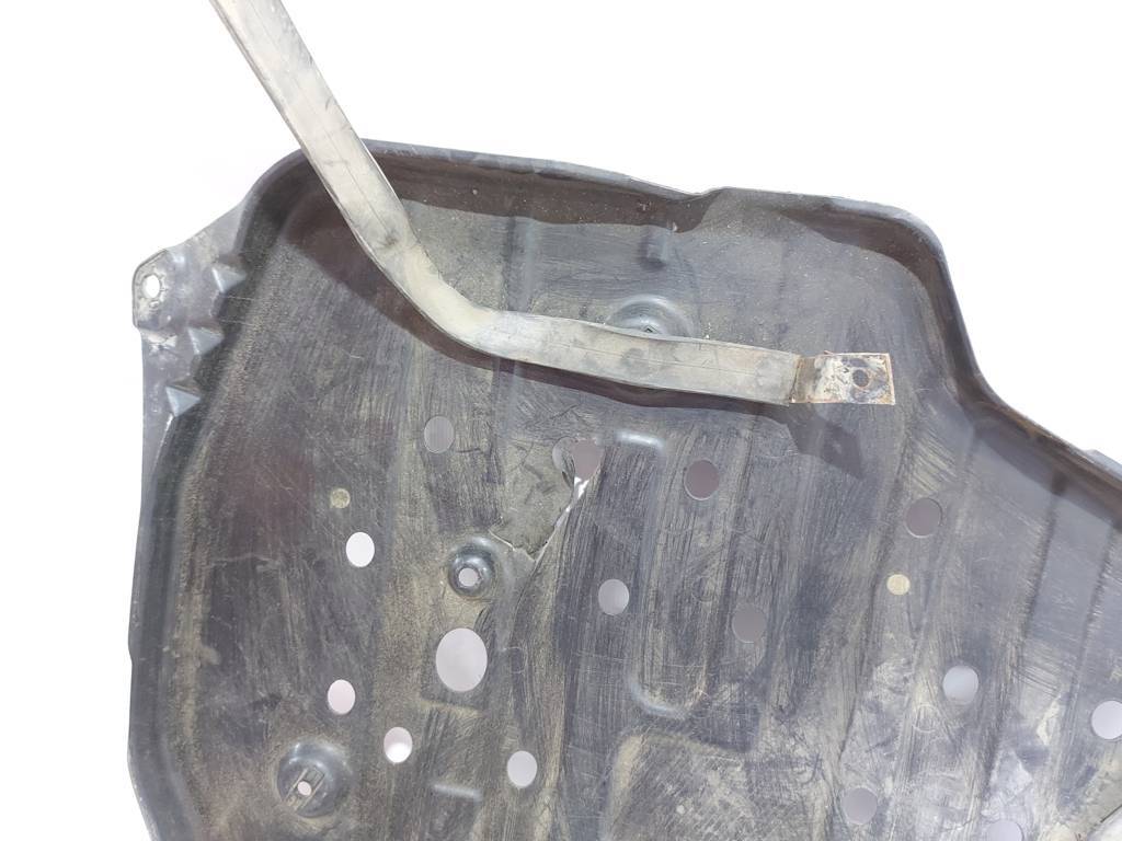 Scion iq Захист паливного бака Toyota Scion IQ 2012-2015 7760674011 Toyota Scion IQ 10