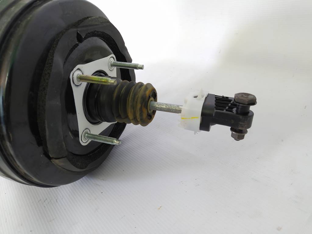 200 limited Головний гальмівний циліндр Chrysler 200 Limited 2014-2018 68211881AE Chrysler 200 Limited 13