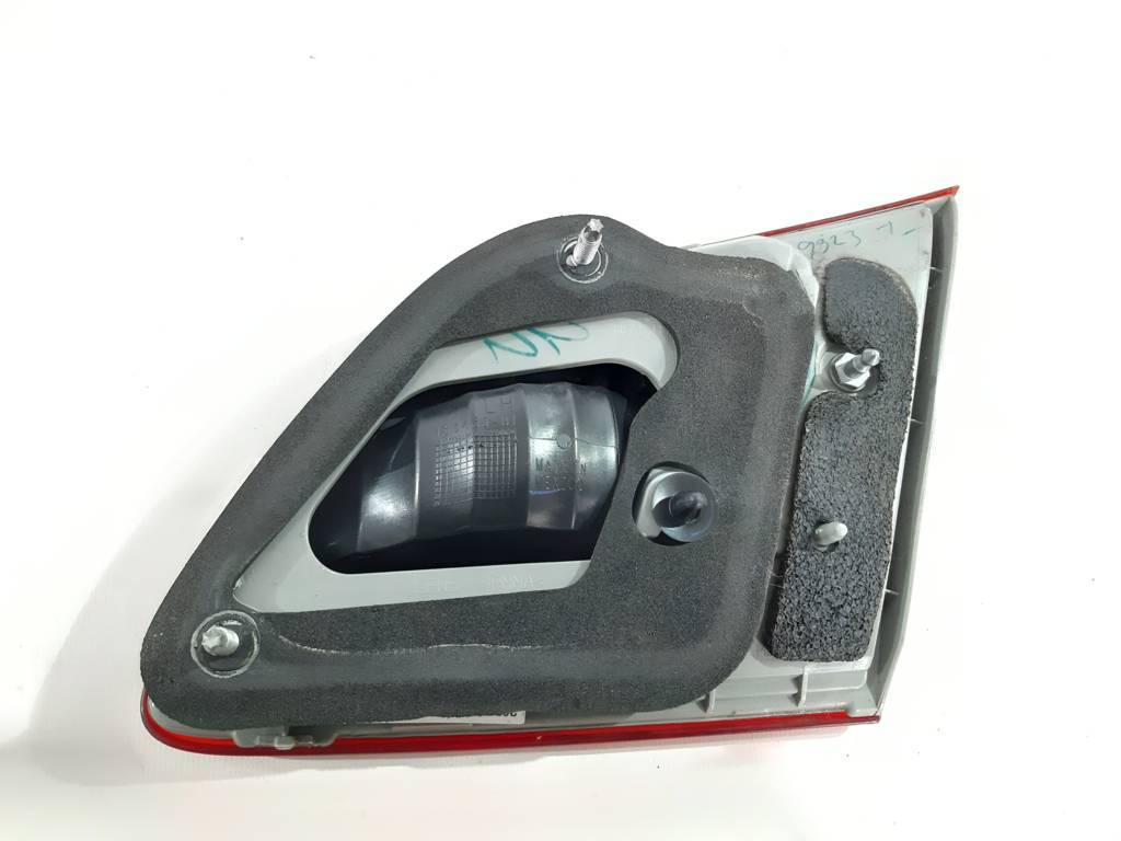 Sentra Ліхтар кришки багажника лівий Nissan Sentra 2013-2014 265553SH5A Nissan Sentra 4