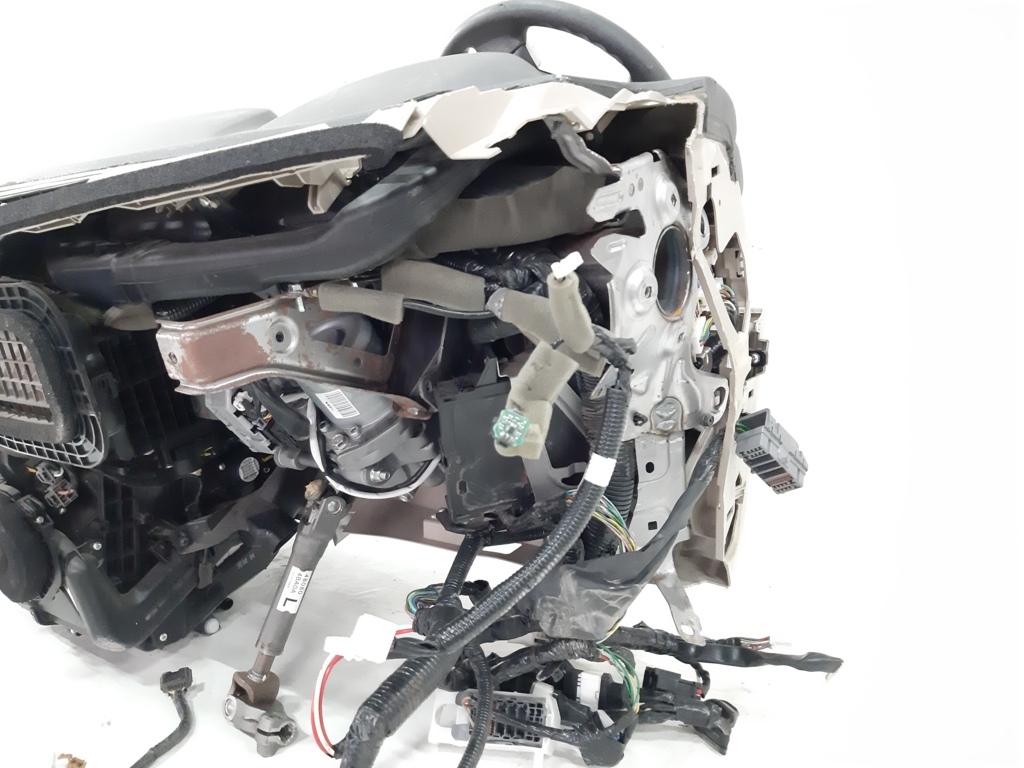 Rogue Торпеда (голая) (царапины, потертости) Nissan Rogue 2015-2019 682006FL0A Nissan Rogue 12