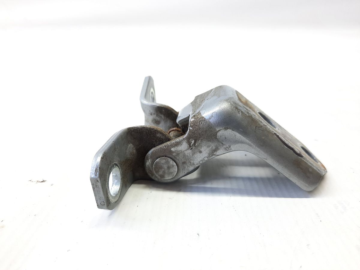 5. Петля двері передньої правої нижня Mazda 5 2004-2020 F15159210C Mazda 5 5. Петля двері передньої правої нижня Mazda 5 2004-2020 F15159210C Mazda 5