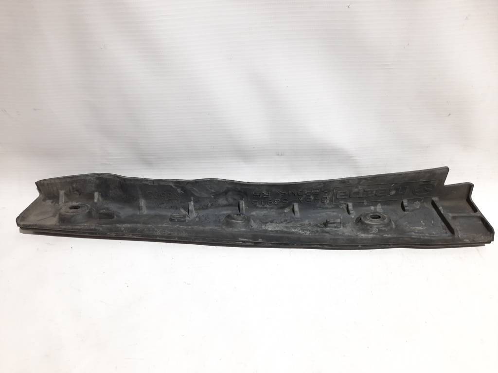 3 Ущільнювач крила переднього правого Mazda 3 2014-2018 B45A56915A Mazda 3 6 3 Ущільнювач крила переднього правого Mazda 3 2014-2018 B45A56915A Mazda 3 6