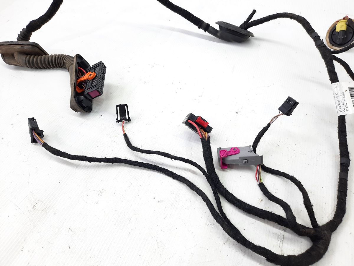 Passat Проводка двери передней правой Volkswagen Passat 2013 561971121N Volkswagen Passat 6